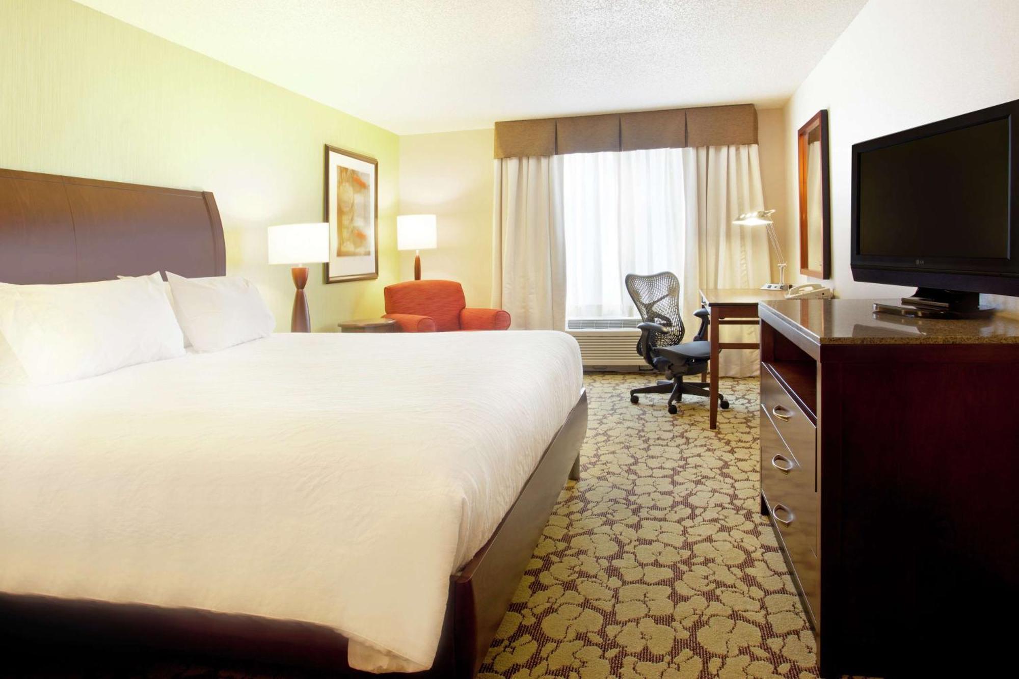 Hilton Garden Inn Minneapolis/Eden Prairie Exterior photo