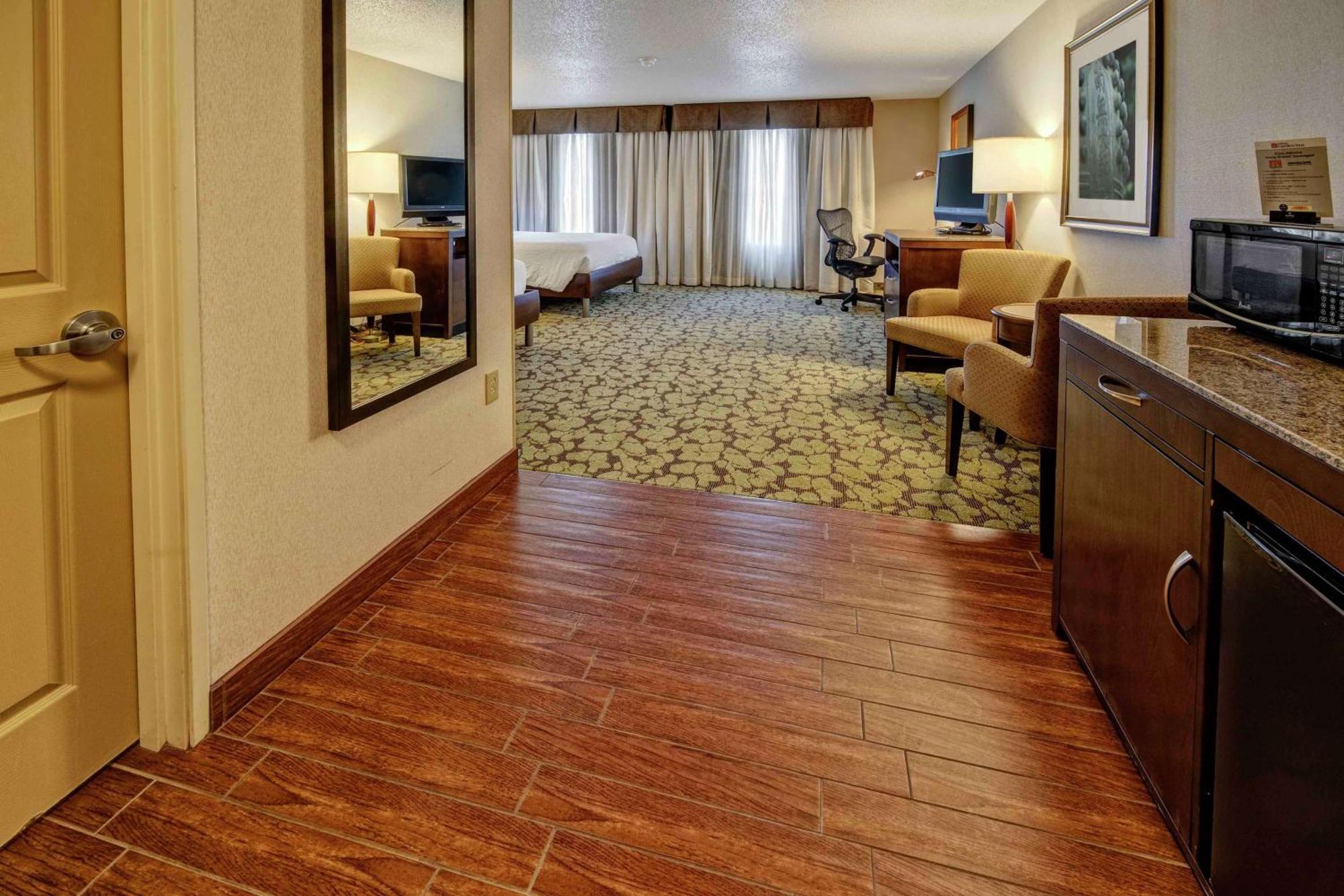Hilton Garden Inn Minneapolis/Eden Prairie Exterior photo