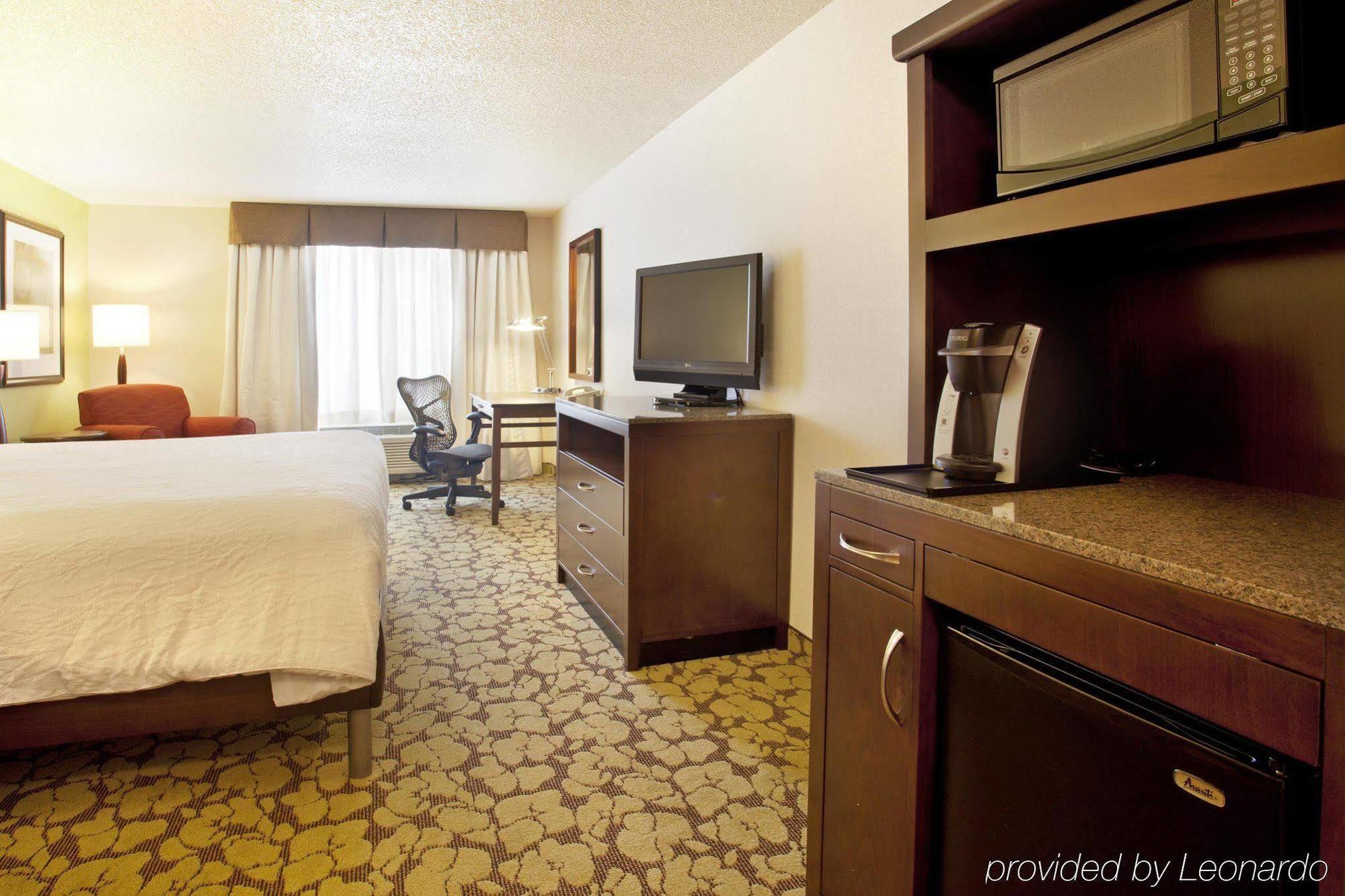 Hilton Garden Inn Minneapolis/Eden Prairie Exterior photo